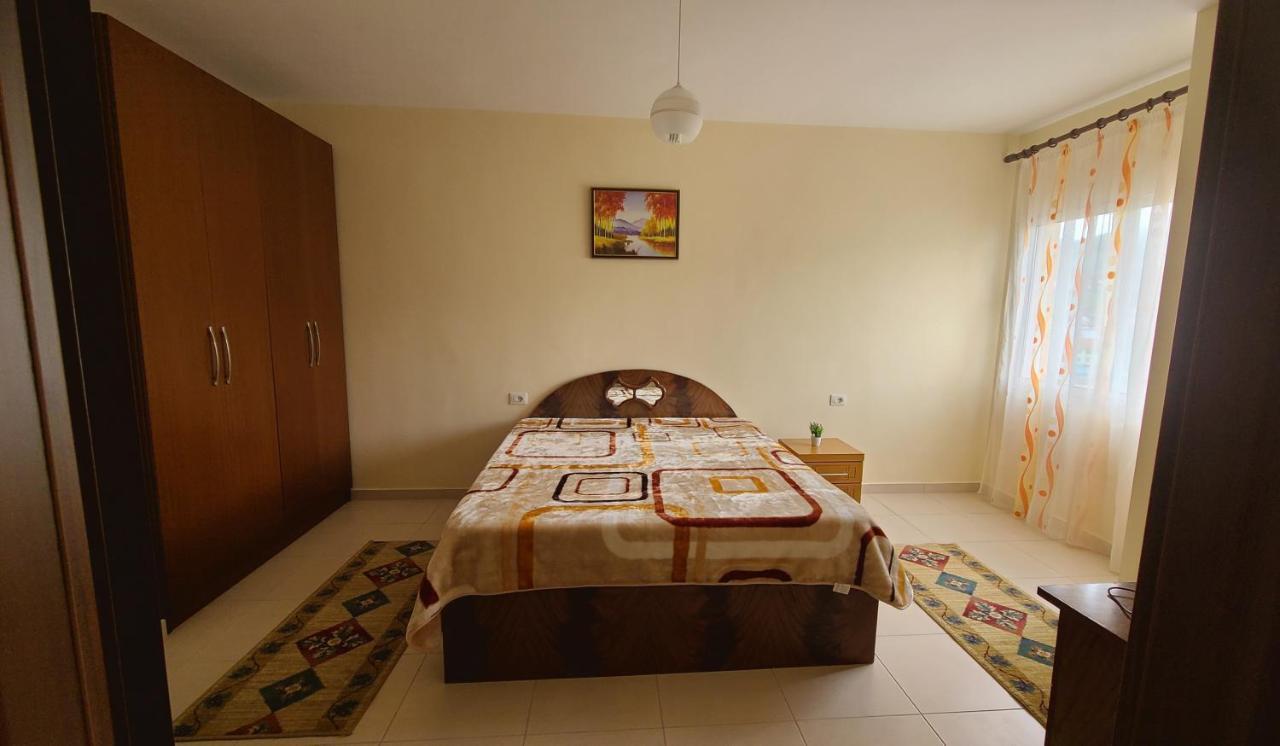 Lucky'S Apartment, A Place To Be Pogradec Kültér fotó